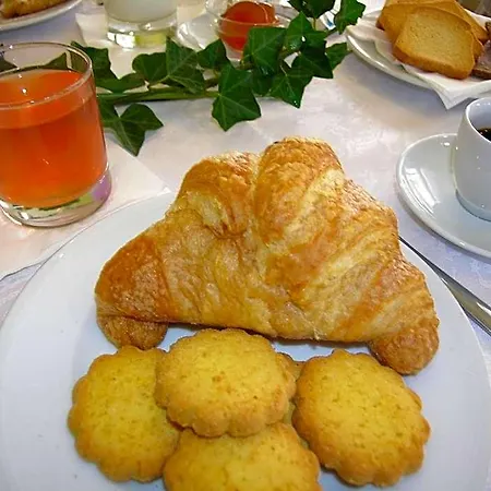 Garni Tahiti فندق بيبيوني
